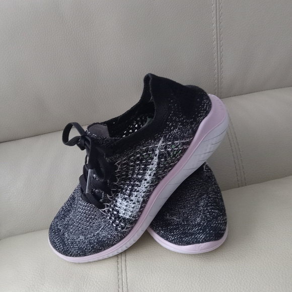 Nike shoes - Picture 6 of 7